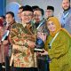 Terima Penghargaan Nasional, Bupati Acungi Jempol Insan Pendidikan Sinjai