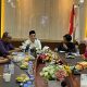 Tamsil Linrung Saksikan Bedah Buku “Dramaturgi dan Oligarki” di Kantor DPD RI Sulsel