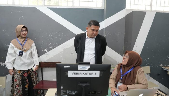 Sambangi Dua Sekolah Pantau SPMB 2026, Appi: Kita Pastikan Seleksi Transparan, Objektif, dan Berkeadilan