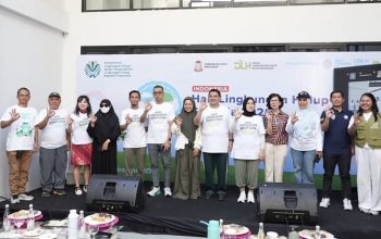 Peringati Hari Lingkungan Hidup Sedunia, Kadis Pariwisata Makassar Ikut Aksi Plogging Bersama Wali Kota