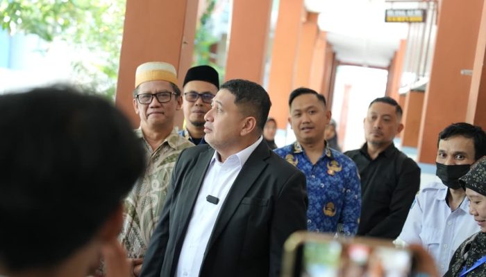 Disdik Makassar Dampingi Wali Kota Pantau Verifikasi SPMB, Tegaskan Seleksi Berjalan Transparan