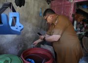 Tak Sekadar Terima Laporan, Appi Turun Langsung Cek Aliran Air PDAM di Permukiman Warga