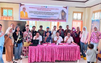 Dosen Ilmu Administrasi Negara FIS-H UNM Gelar Literasi Kesehatan dan Kenyamanan Lingkungan Melalui Bank Sampah di Kelurahan Wala-Walaya
