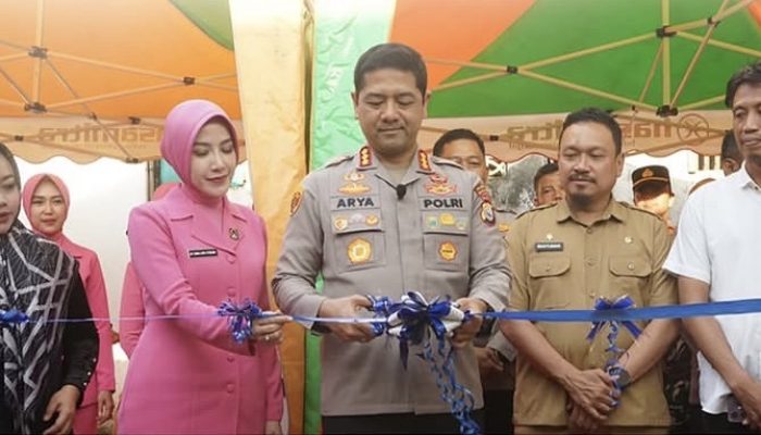 Kadisperkim Makassar Hadiri Peresmian Bedah Rumah Hari Bhayangkara ke-80