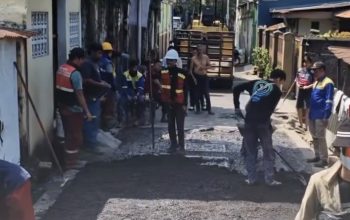 DPU Makassar Tindak Lanjuti Aduan Lontara+, Lakukan Penambalan Jalan di Jl. Harimau