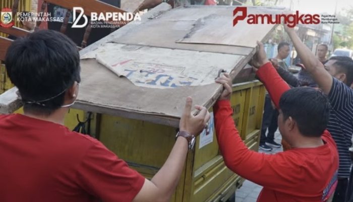 Kerja Bakti Bersama, Bapenda Makassar Dukung Penilaian Lomba Kelurahan Berprestasi 2026