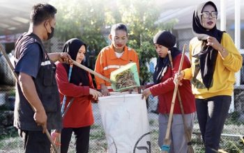 Jelajah Sampah 2026 di Ujung Tanah Kumpulkan 196 Kg Sampah, Edukasi Warga Jaga Pesisir dari Pencemaran
