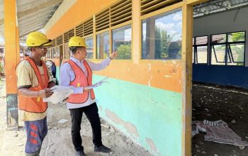 Kadisdik Sinjai Tinjau Revitalisasi Sarpras di SD Negeri 149 Tokinjong