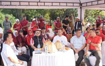 Jalan Sehat Bareng Warga, Munafri Titip Pesan untuk Jaga Kebersihan Makassar