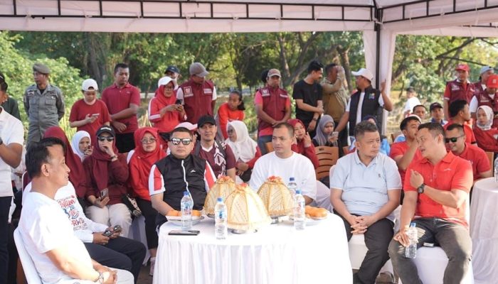 Jalan Sehat Bareng Warga, Munafri Titip Pesan untuk Jaga Kebersihan Makassar