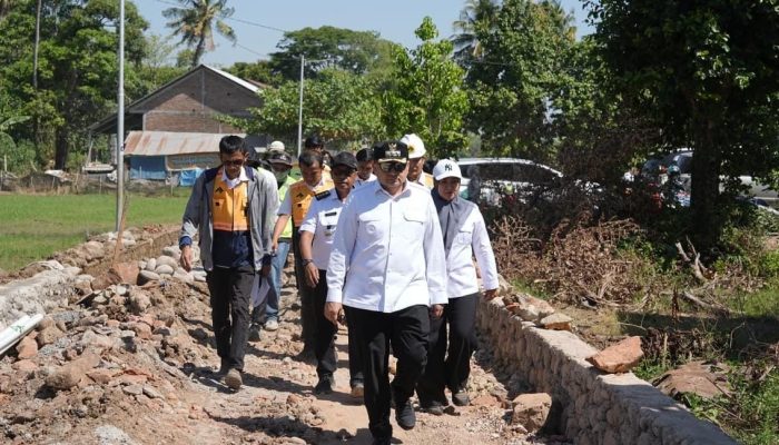Kadis PU Makassar Dampingi Appi Tinjau Progres Jalan Romang Tangayya