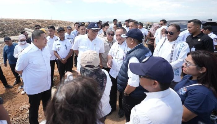 Kepala DLH, Camat Manggala Bersama Walkot Munafri Dampingi Menteri LH Tinjau Progres TPA Tamangapa