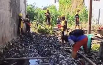 Dinas PU Makassar Normalisasi Saluran di Jl. AB. Lambogo, Tindak Lanjuti Aduan Warga melalui Lontara+