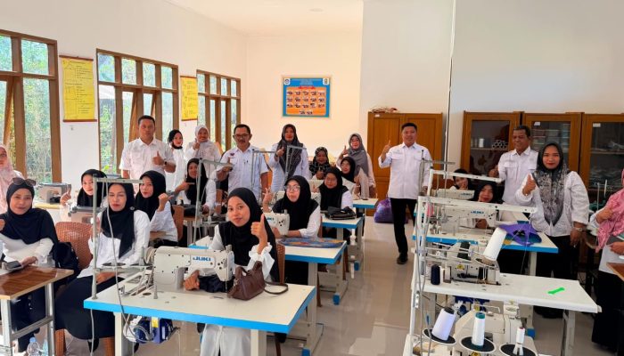Disdik Sinjai Dorong Keterampilan Kerja Masyarakat melalui Tailor Made Training