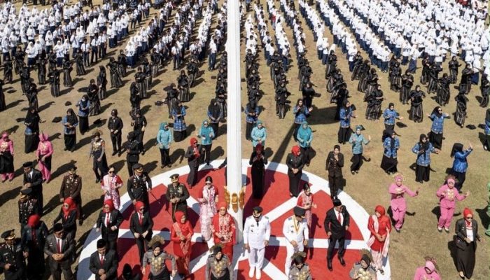Tarian Kolosal Ribuan Penari Warnai Upacara HUT ke-81 RI di Bulukumba