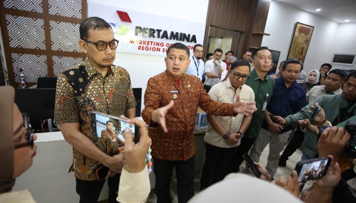 Urai Antrean BBM, Pemkot Makassar Akan Berlakukan Truk dan Bus Antre Pukul 21.00–05.00 WITA
