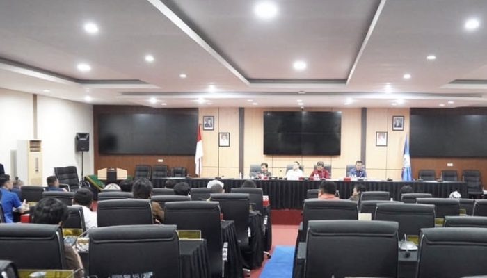 DPRD Sulsel Gelar RDP Bahas Permasalahan dan Kesejahteraan Buruh Bagasi di Pelabuhan Makassar