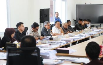 Duka Mendalam Praktisi Hukum di Ruang Dewan: Taufan Pawe Menuntut Keadilan atas Meninggalnya sang Cucu di RSIA Paramount