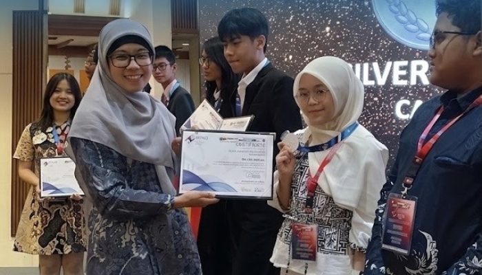 Aira Azzahra Rasjid Raih Medali Perak di Gelanggang IAPhO 2026