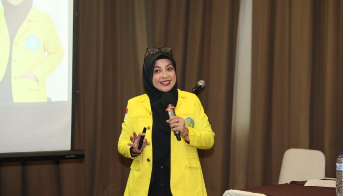 Satu-Satunya Kandidat Perempuan, Kak Ochy Ajak Alumni UI Sulsel Merawat Kebersamaan