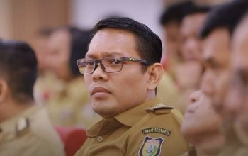Camat Makassar Ikuti Rakor Evaluasi Perlinsos dan Target PBB